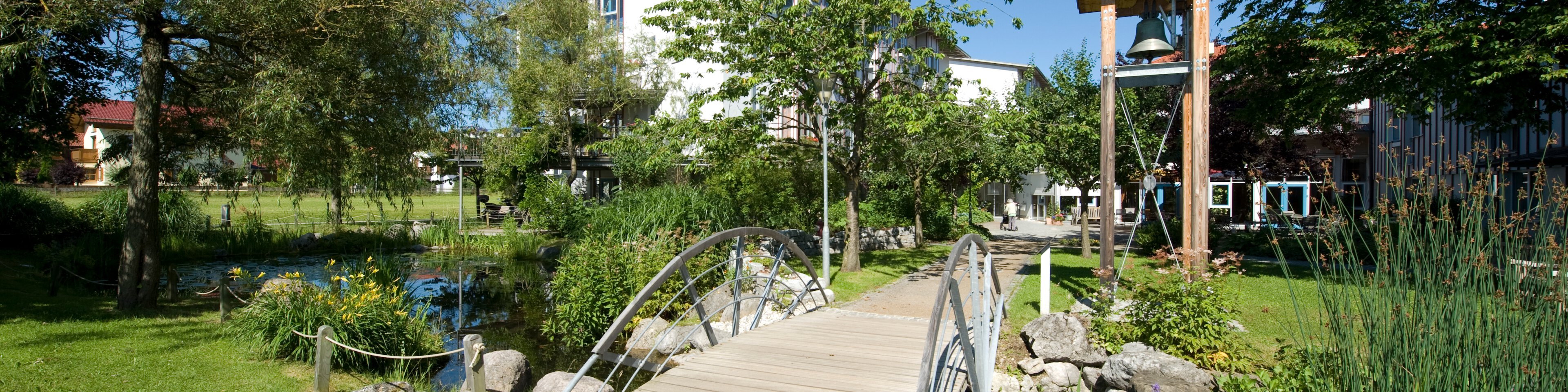 Gartenanlage mit Brücke | © © Photographien Thomas Klinger, www.atelierklinger.de